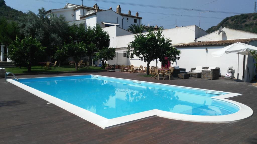 Agriturismo Malena Amica Ngoại thất bức ảnh